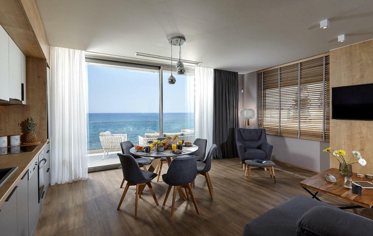 Seafront Apartments By Myseasight แอร์ซอนิสซอส ภายนอก รูปภาพ
